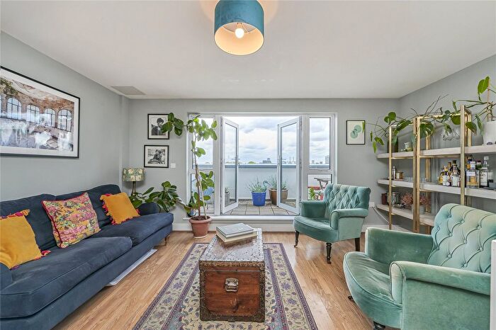 2 Bedroom Flat For Sale In Clapham Road, London, SW9