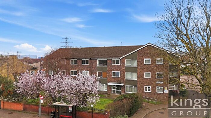 1 Bedroom Flat For Sale In Clare Court, Enfield, EN3