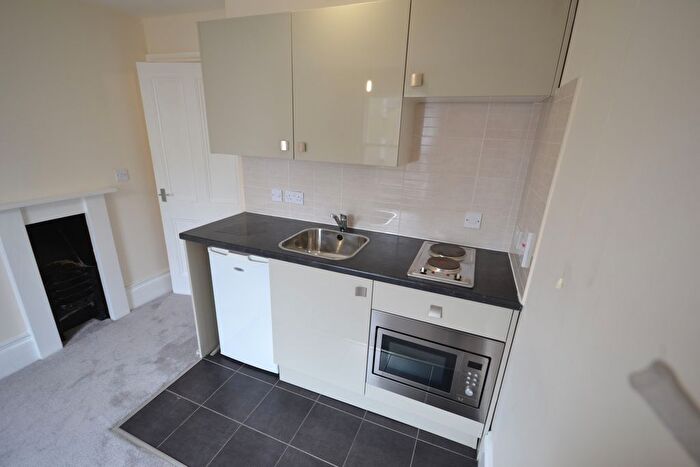 1 Bedroom Studio To Rent In Brunswick Road, Hove, BN3