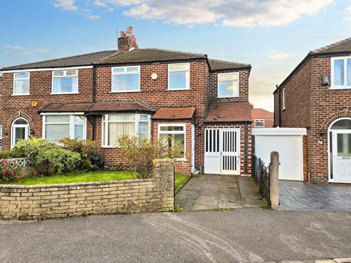 4 Bedroom Semi Detached House For Sale In Lindsell Road, Altrincham, WA14