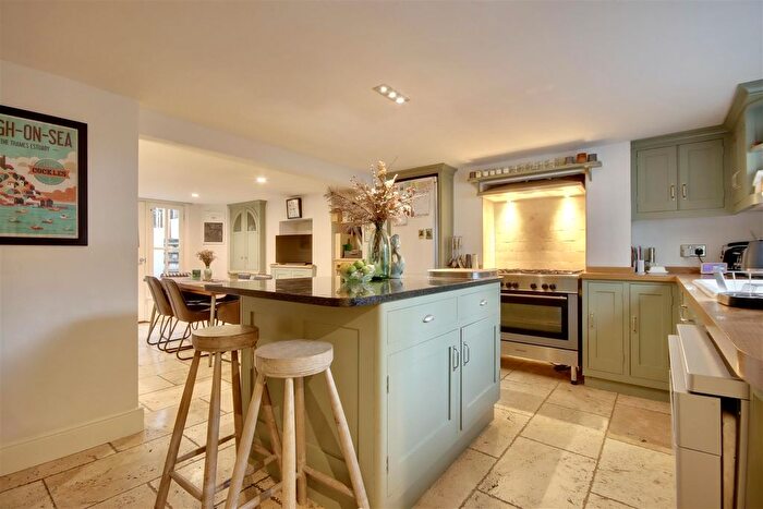 4 Bedroom Terraced House For Sale In Chelsea Road, Southsea, PO5