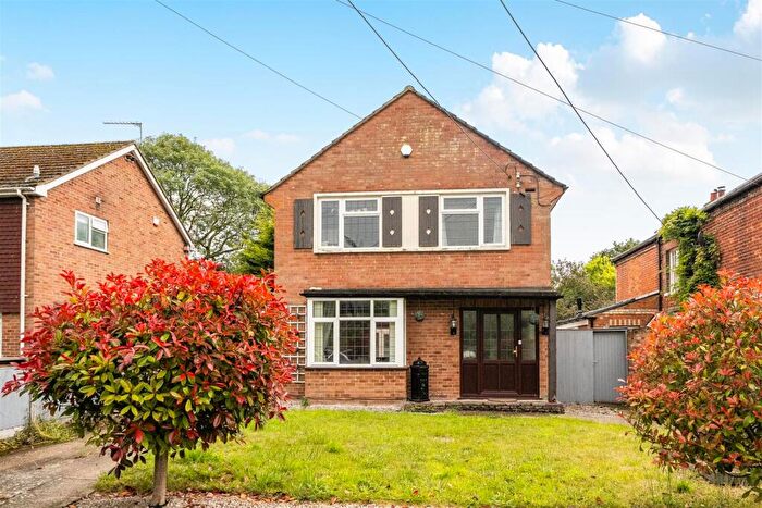 3 Bedroom Detached House For Sale In Hungerford Lane, Shurlock Row, Reading, Berkshire, RG10