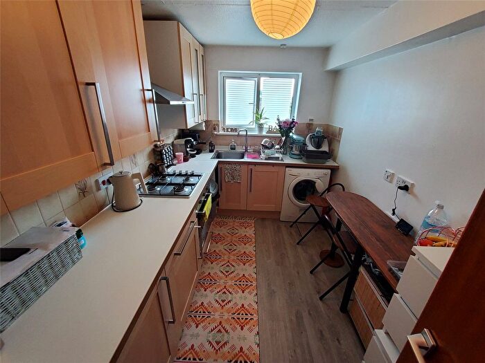 1 Bedroom Flat To Rent In Buckingham Road, Harrow, HA1