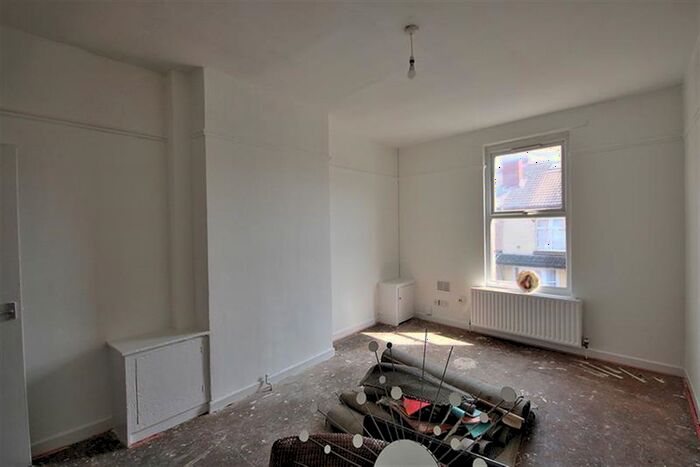 2 Bedroom Flat To Rent In Peel Road, Peel Road, Bootle, L20