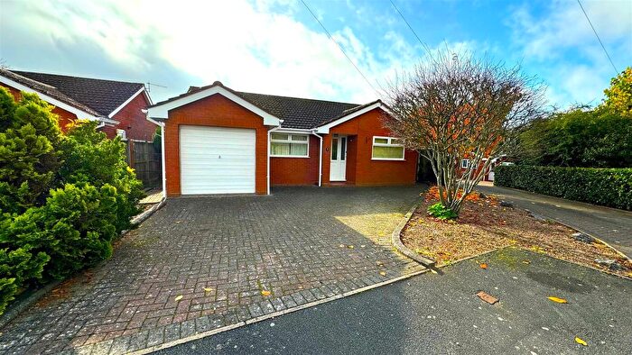 3 Bedroom Detached Bungalow For Sale In Kielder Rise, Worcester, WR2