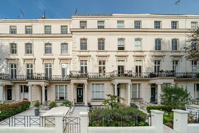 3 Bedroom Flat To Rent In Clarendon Gardens, London, W9
