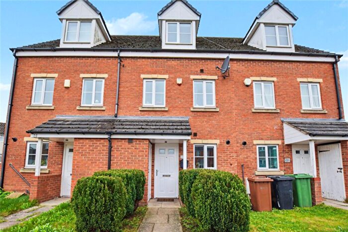 4 Bedroom Terraced House For Sale In Whinmoor Way, Leeds, West Yorkshire, LS14