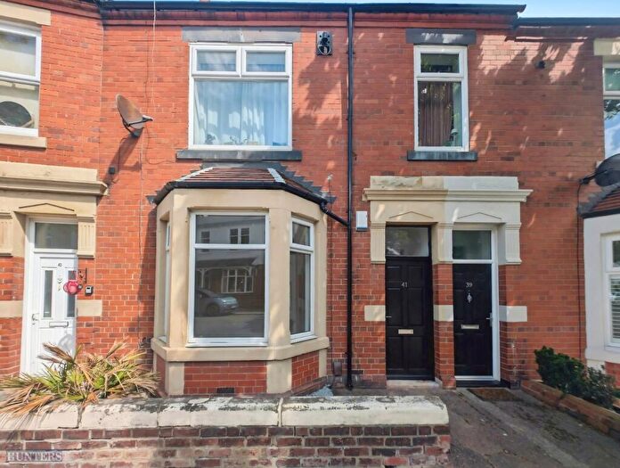 2 Bedroom Flat To Rent In Park Crescent East, North Shields, NE30