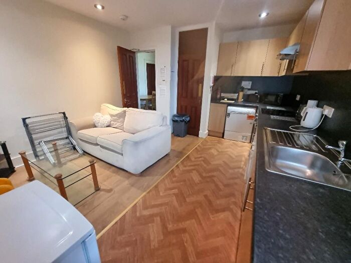 3 Bedroom Flat To Rent In Marischal Street, Aberdeen, AB11