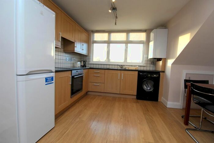 1 Bedroom Flat To Rent In Fords Grove, London, N21