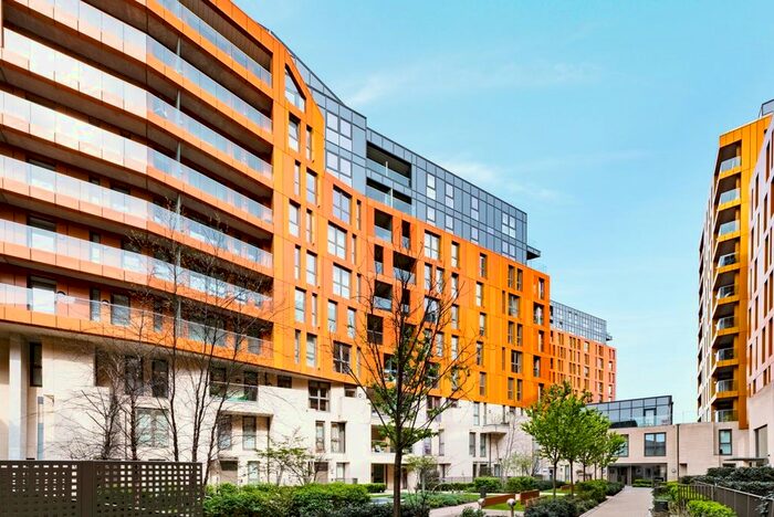 1 Bedroom Flat To Rent In Tiggap House, Cable Walk, Greenwich, London, SE10