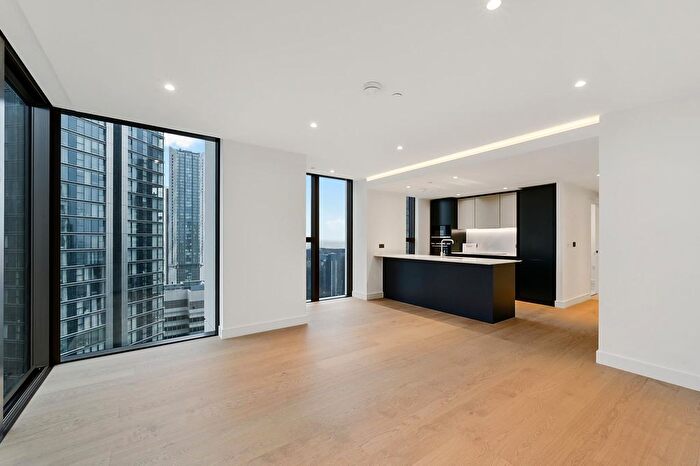 2 Bedroom Flat To Rent In Harcourt Tower, Marsh Wall, London, E14