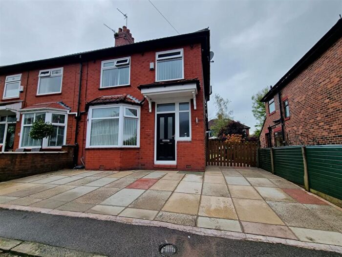 3 Bedroom Semi-Detached House To Rent In Grange Park Avenue, Ashton-Under-Lyne, OL6