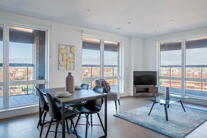 2 Bedroom Flat To Rent In Solomon Way, London, E1