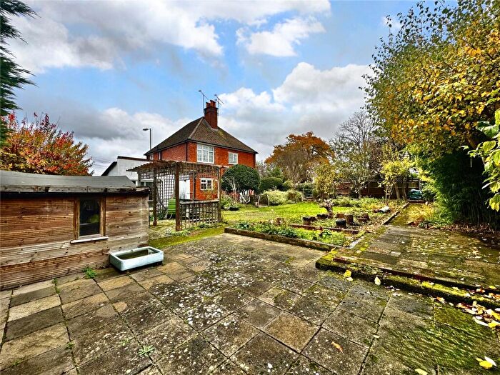 4 Bedroom Detached House For Sale In Farnborough Road, Farnborough, Hampshire, GU14