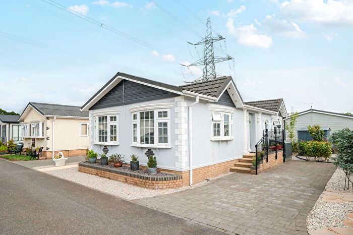 2 Bedroom Mobile/park Home For Sale In Deers Court, Horton Road, Three Legged Cross, Wimborne, BH21