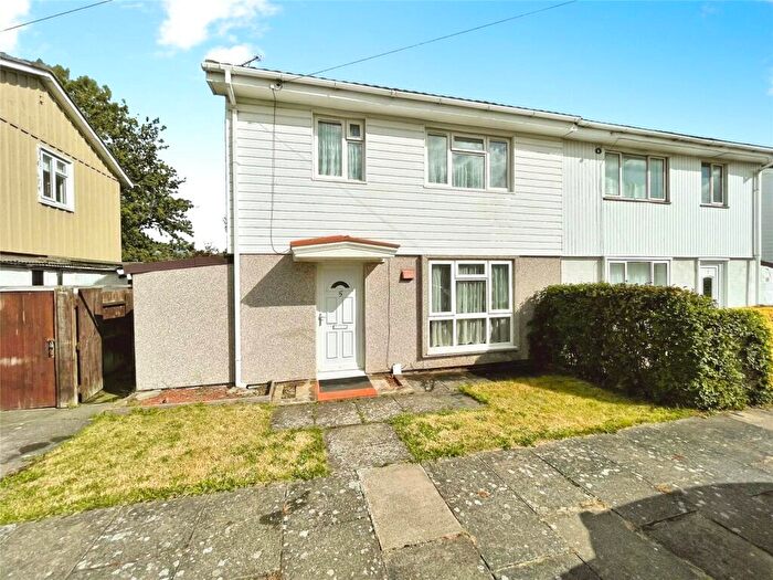5 Bedroom Semi-Detached House For Sale In Founder Close, Coventry, West Midlands, CV4
