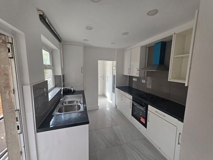 3 Bedroom Terraced House To Rent In Uxbridge, UB8