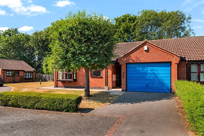 2 Bedroom Semi-detached Bungalow For Sale In Primrose Way, Queniborough, Leicester, LE7