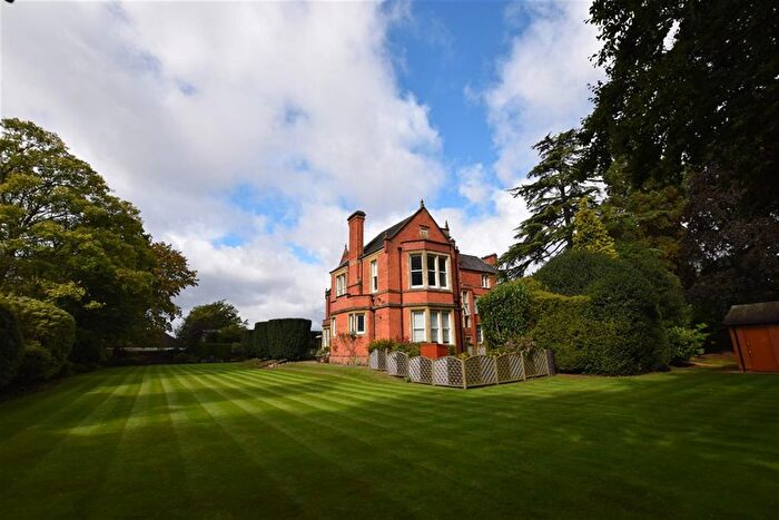 2 Bedroom Flat To Rent In St. Bernards Road, Solihull, B92