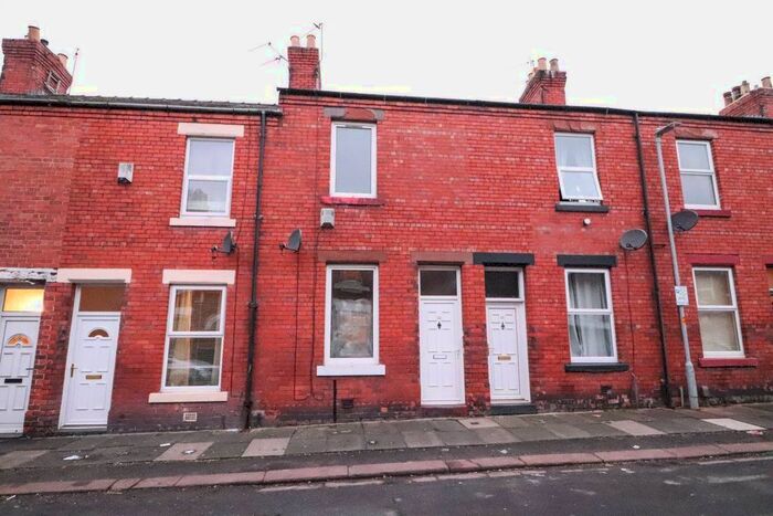 2 Bedroom Terraced House To Rent In Bower Street, CA2