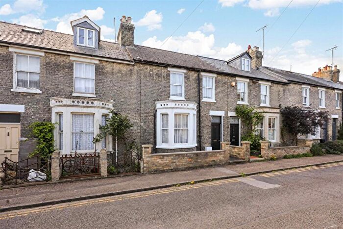 4 Bedroom Terraced House For Sale In Hertford Street, Cambridge, CB4