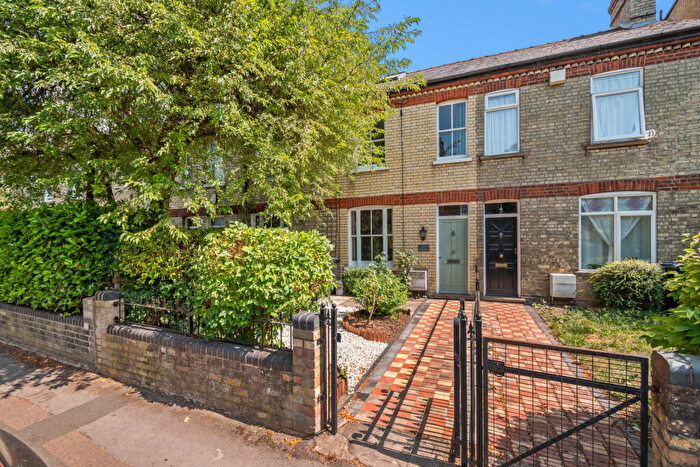 3 Bedroom Terraced House For Sale In Pye Terrace, Cambridge, CB4
