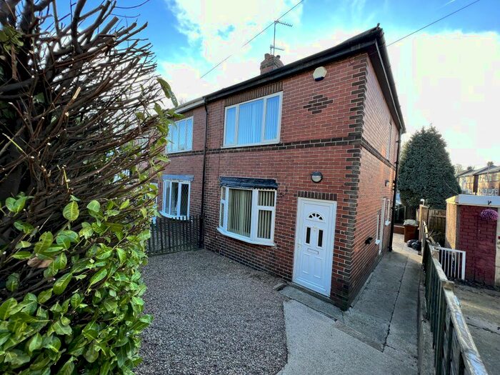 2 Bedroom Semi-Detached House To Rent In Water Lane, Pontefract, WF8