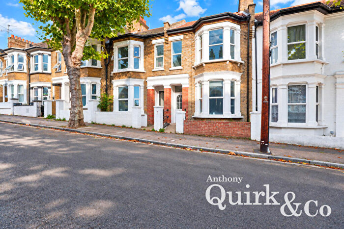3 Bedroom Terraced House To Rent In Old Southend Road, Southend-on-sea, SS1