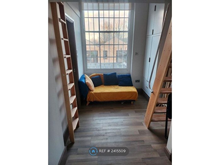 Studio To Rent In Wolsey Mews, London, NW5