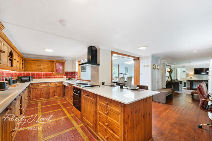 2 Bedroom Bungalow For Sale In Occupation Lane, Shooters Hill, SE18