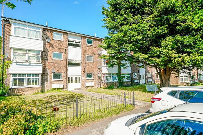 2 Bedroom Flat For Sale In Doggett Street, Leighton Buzzard, LU7