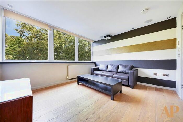 1 Bedroom Flat To Rent In St Georges House, - St Georges Square, Pimlico, London, SW1V