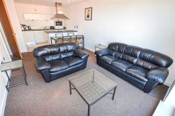 2 Bedroom Flat To Rent In Melia House, Lord Street, Green Quarter, Manchester, M4