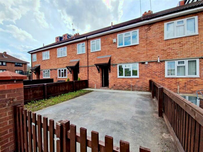 3 Bedroom Terraced House To Rent In Firefly Close, Salford, M3