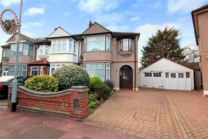 3 Bedroom End Of Terrace House To Rent In Dereham Road, Barking, IG11