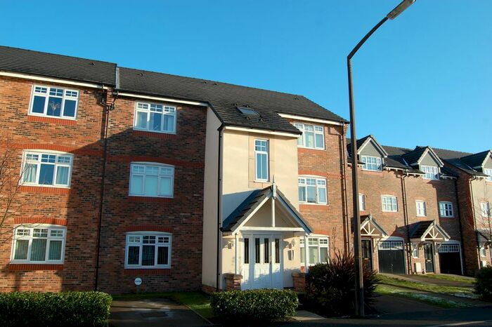 1 Bedroom Flat To Rent In Danecroft, Little Lever, Bolton, BL3
