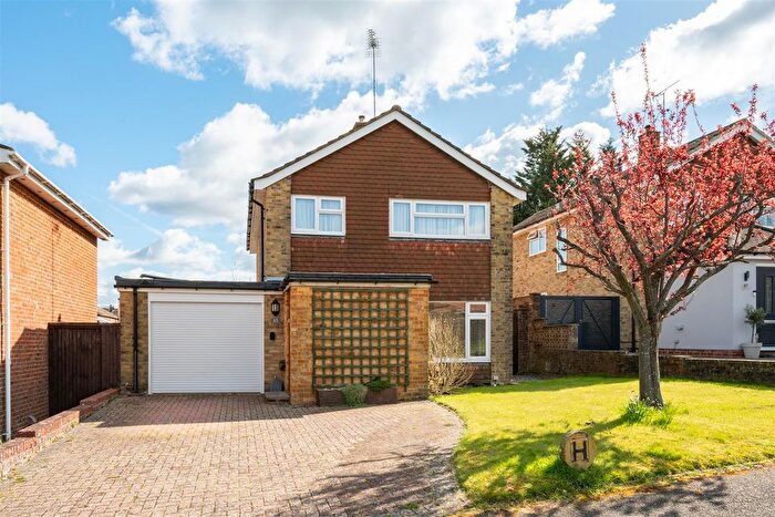 4 Bedroom Detached House For Sale In Meadow Lane, Burgess Hill, RH15