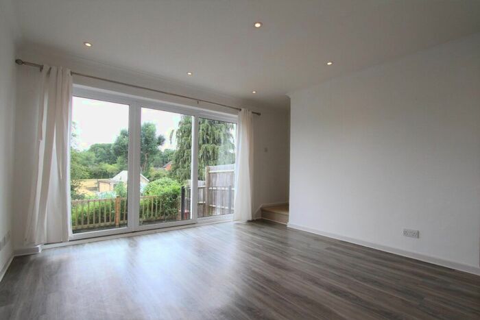 2 Bedroom Terraced House To Rent In Winters Way, Bloxham, Oxon, OX15