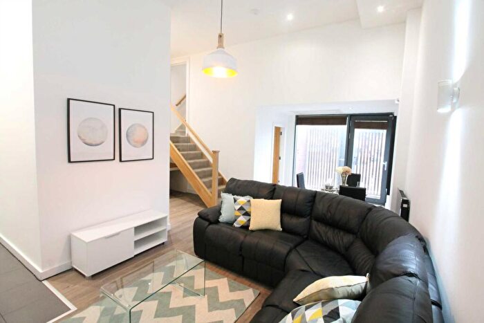 2 Bedroom Apartment To Rent In Liverpool, Liverpool, L3