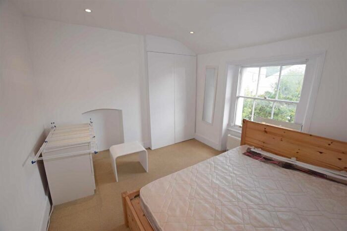 2 Bedroom Flat To Rent In Priory Terrace, West Hampstead, NW6