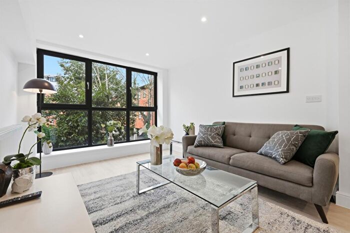 1 Bedroom Apartment For Sale In New Street, Aylesbury, HP20