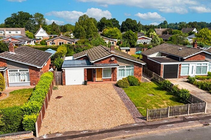 3 Bedroom Detached Bungalow For Sale In Kingswood Close, Brooke, Norwich, NR15