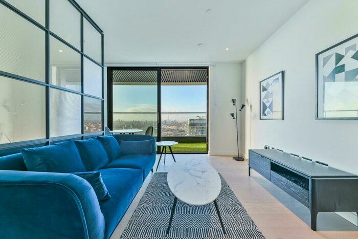 Apartment To Rent In Hobart Building, Wardian, London, E14