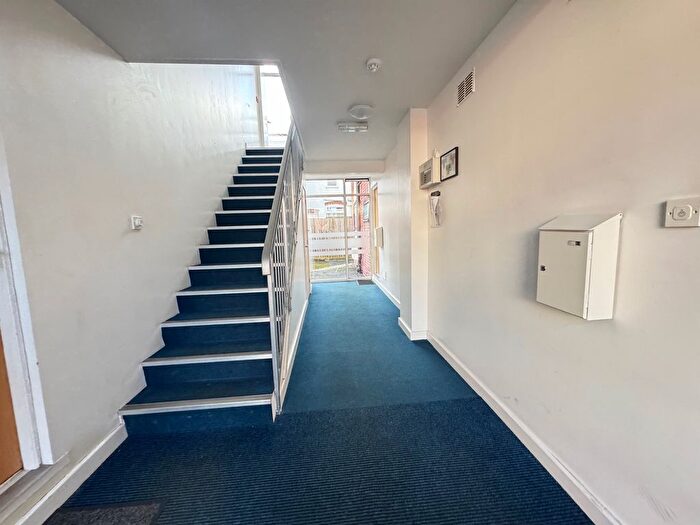 1 Bedroom Flat For Sale In School Lane, Kenilworth, CV8