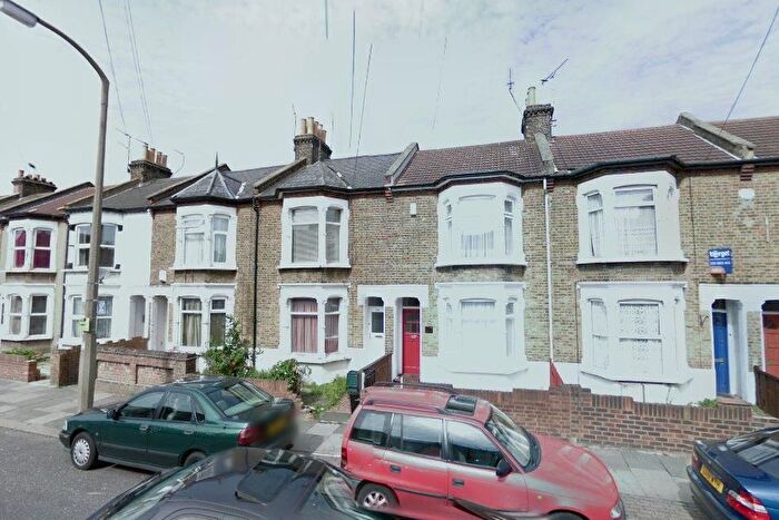 2 Bedroom Flat To Rent In Bury Street, London, N9