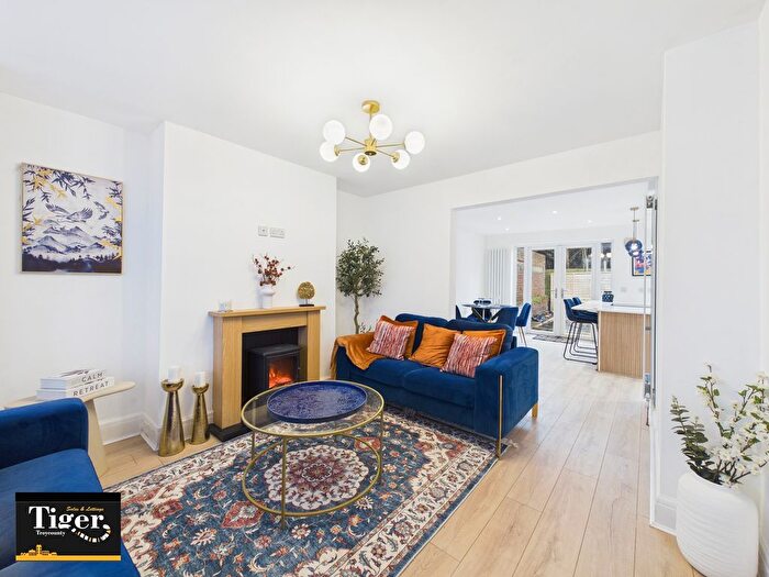 4 Bedroom Terraced House For Sale In Mansfield Road, Blackpool, FY3