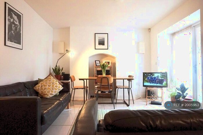 2 Bedroom Terraced House To Rent In Troon Street, London, E1