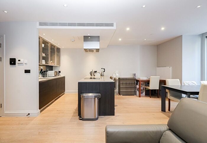 2 Bedroom Flat To Rent In Gray's Inn Road, Chancery Lane, City, WC1X