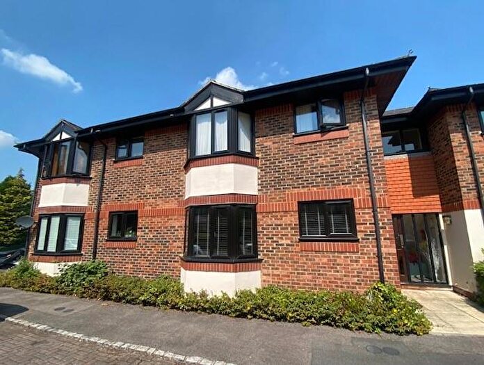 2 Bedroom Apartment To Rent In Waterside Court, Fleet, GU51